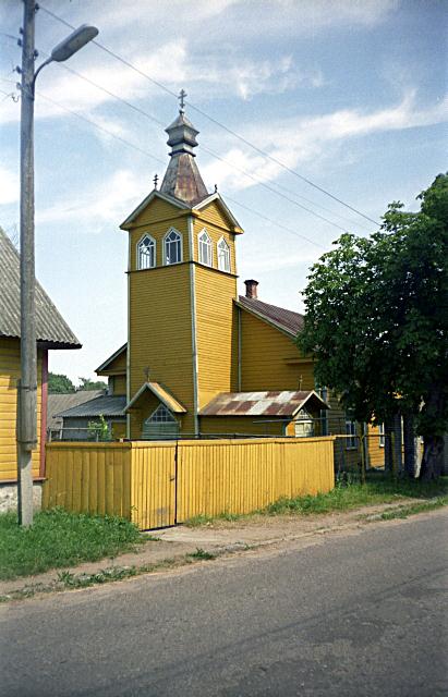 File:Kallaste Vanausuliste kirik 1994 [Eesti Rahva Muuseum 2565-10_www.muis.ee].jpg
